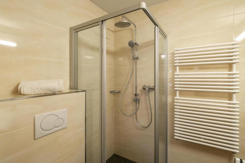 Apartment In Fuegen With A Shared Wellness Zewnętrze zdjęcie