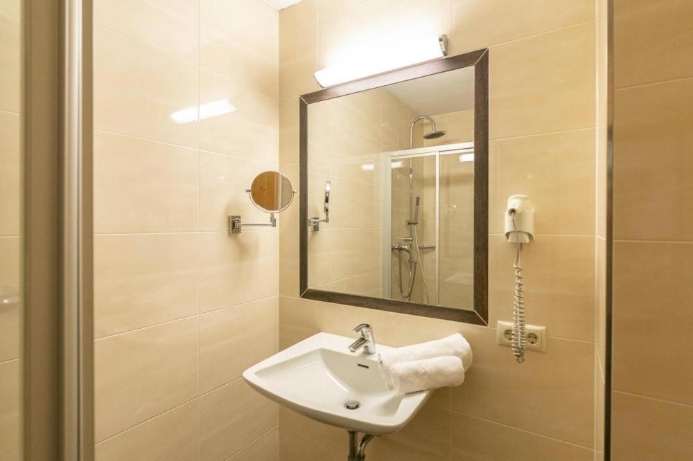 Apartment In Fuegen With A Shared Wellness Zewnętrze zdjęcie